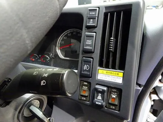 フォワード 2.85t ワイドベッド付 アルミウイング リアエアサス 240ps