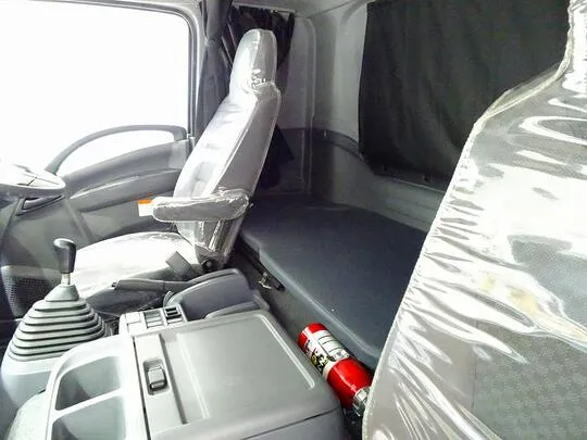 フォワード 2.85t ワイドベッド付 アルミウイング リアエアサス 240ps