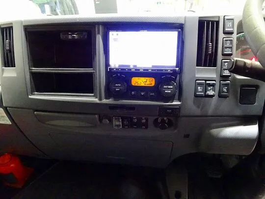 フォワード 2.85t ワイドベッド付 アルミウイング リアエアサス 240ps