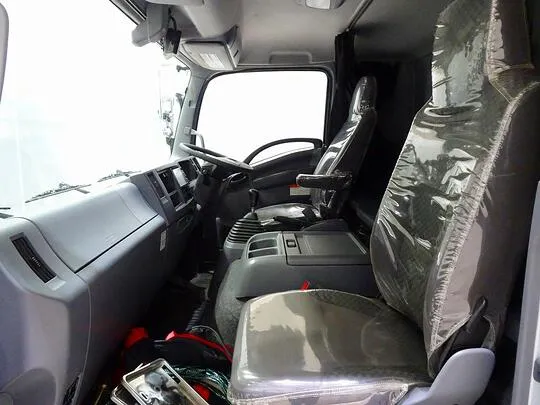 フォワード 2.85t ワイドベッド付 アルミウイング リアエアサス 240ps