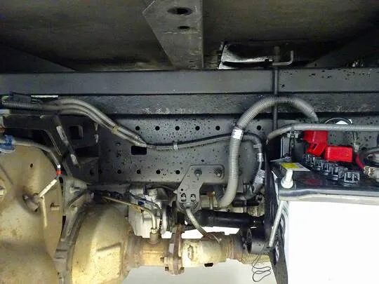 デュトロ 2t 4WD FJL 標準セミロング 平ボデー