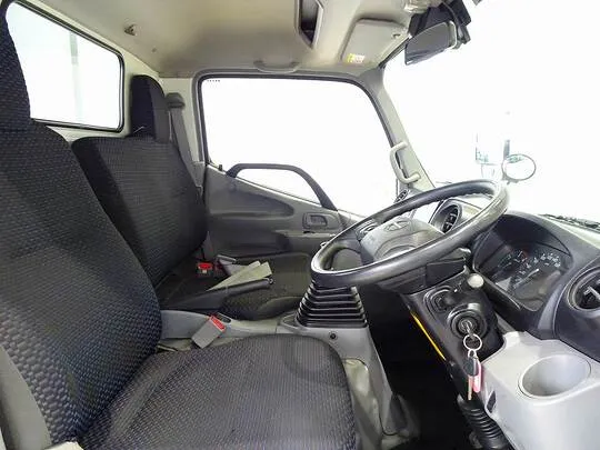 デュトロ 2t 4WD FJL 標準セミロング 平ボデー