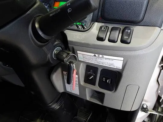 キャンター 2t 全低床 標準 平ボデー