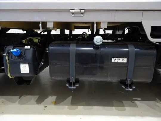 キャンター 2t 全低床 標準 平ボデー