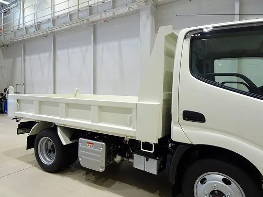 デュトロ 2.7t 4No. 4WD FJL 強化ダンプ 未使用車