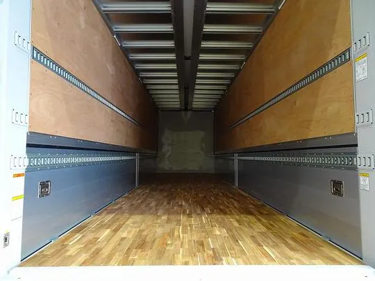 プロフィア 13.8t 4軸 アルミウイング リアエアサス 380ps 未使用車