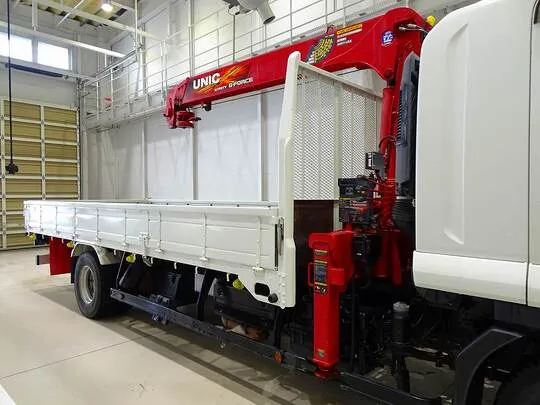 フォワード 2.4t 標準ベッド付 ユニック4段クレーン付 210ps