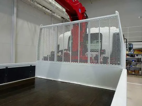 フォワード 2.4t 標準ベッド付 ユニック4段クレーン付 210ps