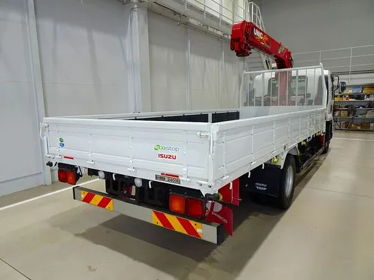 フォワード 2.4t 標準ベッド付 ユニック4段クレーン付 210ps