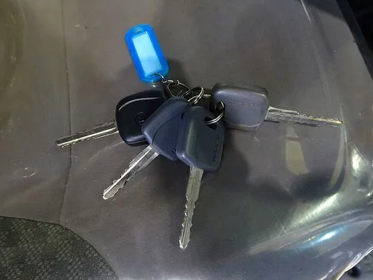 フォワード 2.4t 標準ベッド付 ユニック4段クレーン付 210ps