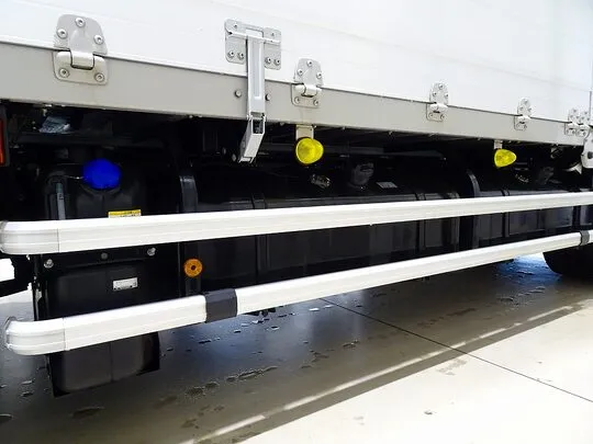 ギガ 13.7t 4軸 アルミウイング リアエアサス 380ps