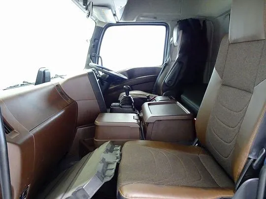 ギガ 13.7t 4軸 アルミウイング リアエアサス 380ps