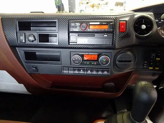 レンジャー 5.8t 増トン 4WD 標準ベッド付 平ボデー 240ps 未使用車