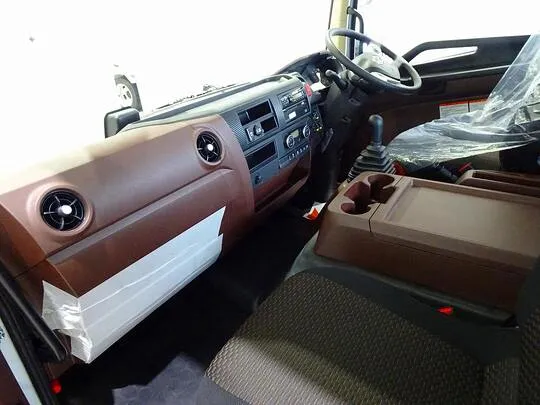 レンジャー 5.8t 増トン 4WD 標準ベッド付 平ボデー 240ps 未使用車