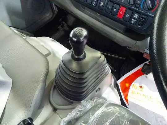 デュトロ 2t 4WD FJL 標準 垂直P/G付