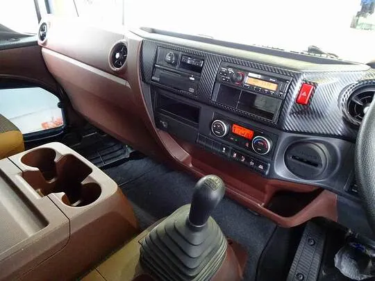 レンジャー 2.85t ワイドベッド付 アルミウイング 240ps