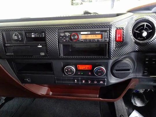 レンジャー 2.85t ワイドベッド付 アルミウイング 240ps