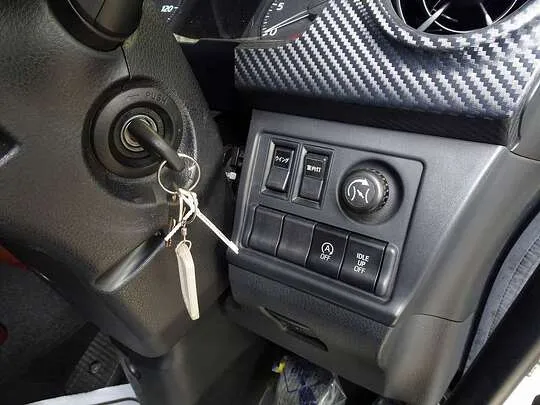 レンジャー 2.85t ワイドベッド付 アルミウイング 240ps