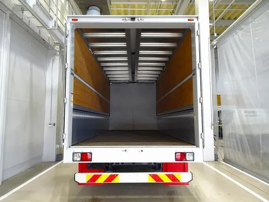 レンジャー 2.85t ワイドベッド付 アルミウイング 240ps