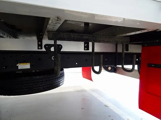 レンジャー 2.85t ワイドベッド付 アルミウイング 240ps