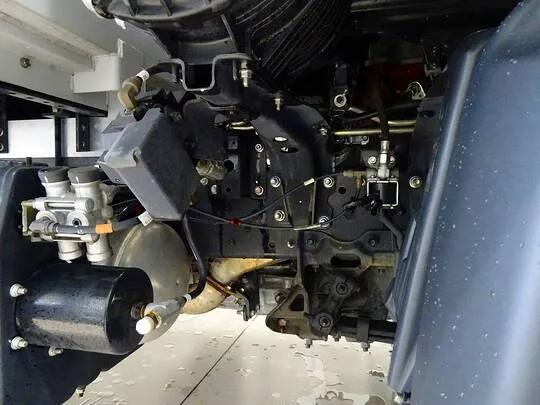 レンジャー 2.85t ワイドベッド付 アルミウイング 240ps