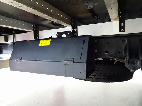 レンジャー 2.85t ワイドベッド付 アルミウイング 240ps