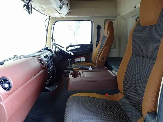 レンジャー 2.85t ワイドベッド付 アルミウイング 240ps