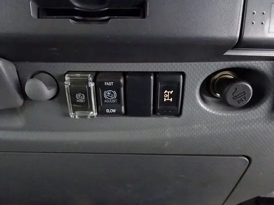 フォワード 2.85t 標準ベッドレス 深ダンプ 210ps