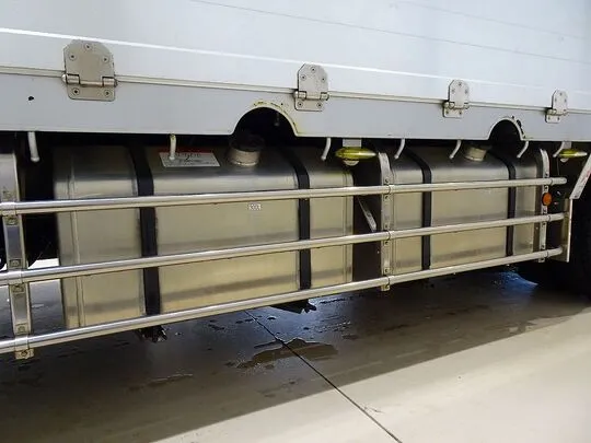 スーパーグレート 13.7t 4軸 アルミブロック 平ボディ リアエアサス 394ps