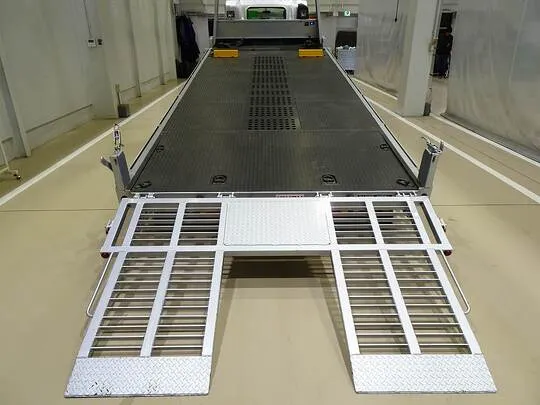 エルフ 2.95t FFL ワイド超ロング キャリアカー(車載)