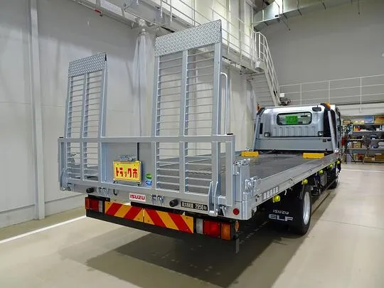 エルフ 2.95t FFL ワイド超ロング キャリアカー(車載)