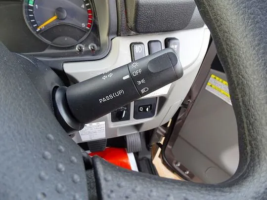 キャンター 2t 全低床 標準 平ボデー