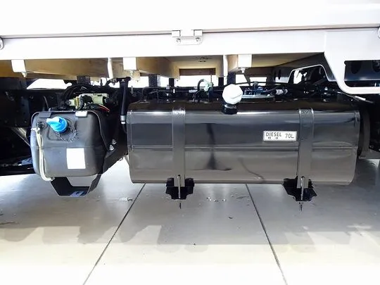 キャンター 2t 全低床 標準 平ボデー