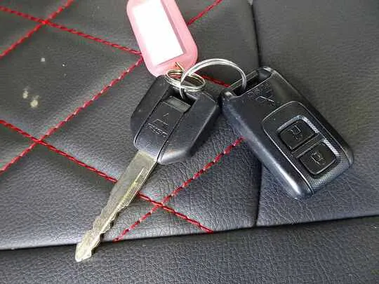 キャンター 2t 全低床 標準 平ボデー