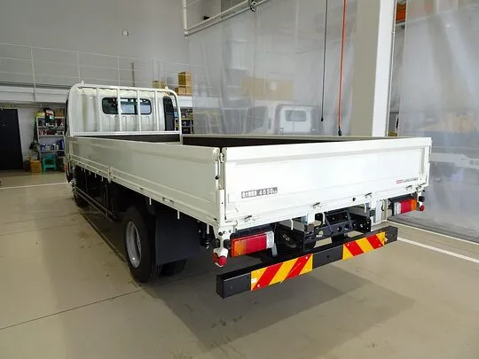 デュトロ 4.65t 高床 ワイド超ロング 平ボデー 未使用車