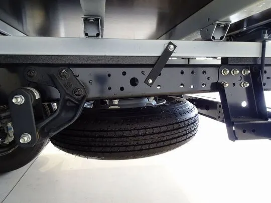 デュトロ 4.65t 高床 ワイド超ロング 平ボデー 未使用車