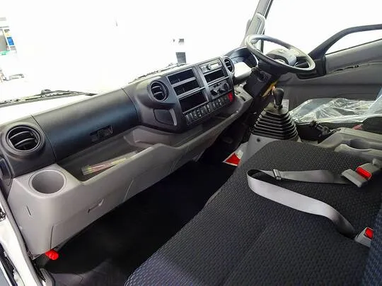 デュトロ 4.65t 高床 ワイド超ロング 平ボデー 未使用車