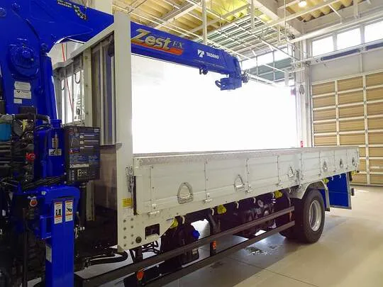 【年次点検済】フォワード 2.3t 標準ベッドレス タダノ4段クレーン付 210ps