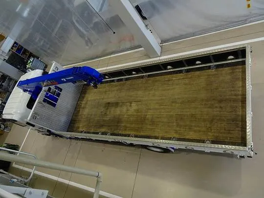 【年次点検済】フォワード 2.3t 標準ベッドレス タダノ4段クレーン付 210ps