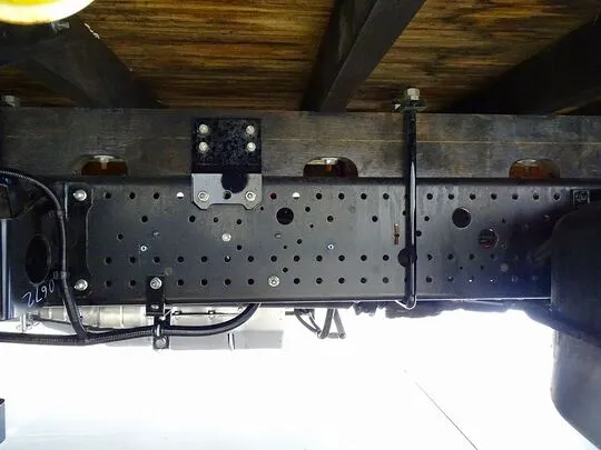 【年次点検済】フォワード 2.3t 標準ベッドレス タダノ4段クレーン付 210ps