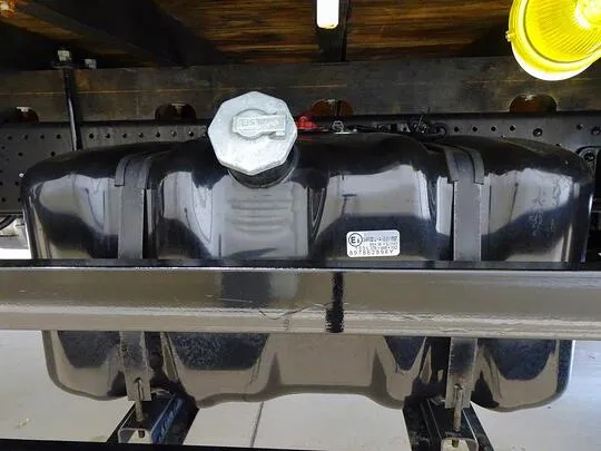 【年次点検済】フォワード 2.3t 標準ベッドレス タダノ4段クレーン付 210ps