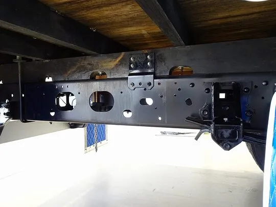 【年次点検済】フォワード 2.3t 標準ベッドレス タダノ4段クレーン付 210ps