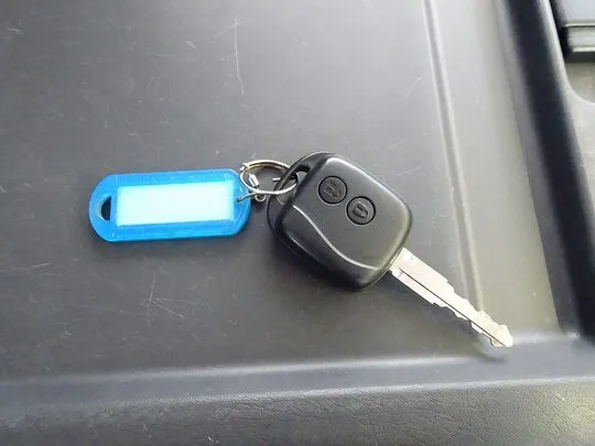 【年次点検済】フォワード 2.3t 標準ベッドレス タダノ4段クレーン付 210ps