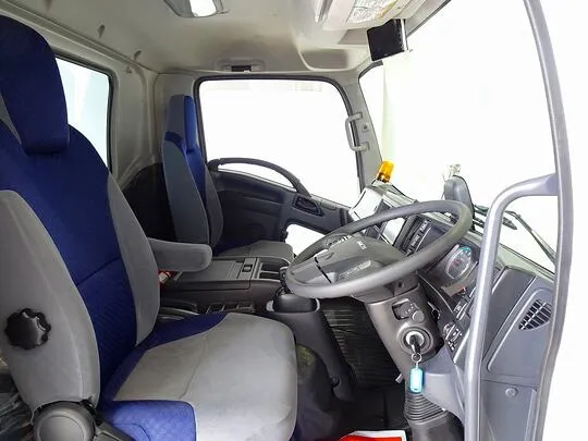 【年次点検済】フォワード 2.3t 標準ベッドレス タダノ4段クレーン付 210ps