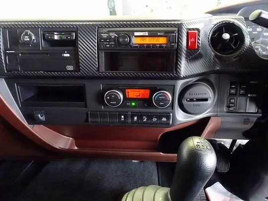 レンジャー 2.85t ワイドベッド付 アルミウイング 240ps