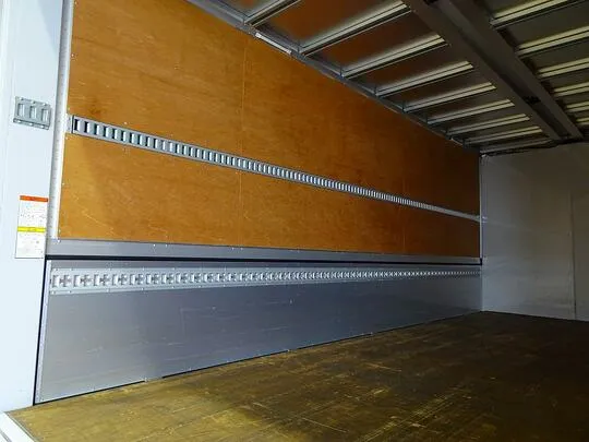 レンジャー 2.85t ワイドベッド付 アルミウイング 240ps