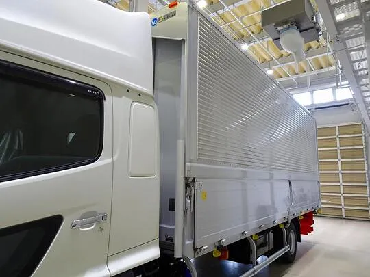 レンジャー 2.85t ワイドベッド付 アルミウイング 240ps