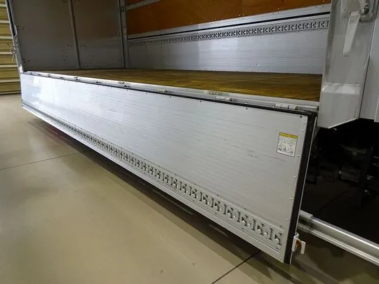 レンジャー 2.85t ワイドベッド付 アルミウイング 240ps