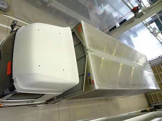 レンジャー 2.85t ワイドベッド付 アルミウイング 240ps