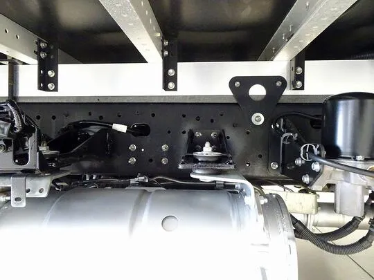 レンジャー 2.85t ワイドベッド付 アルミウイング 240ps